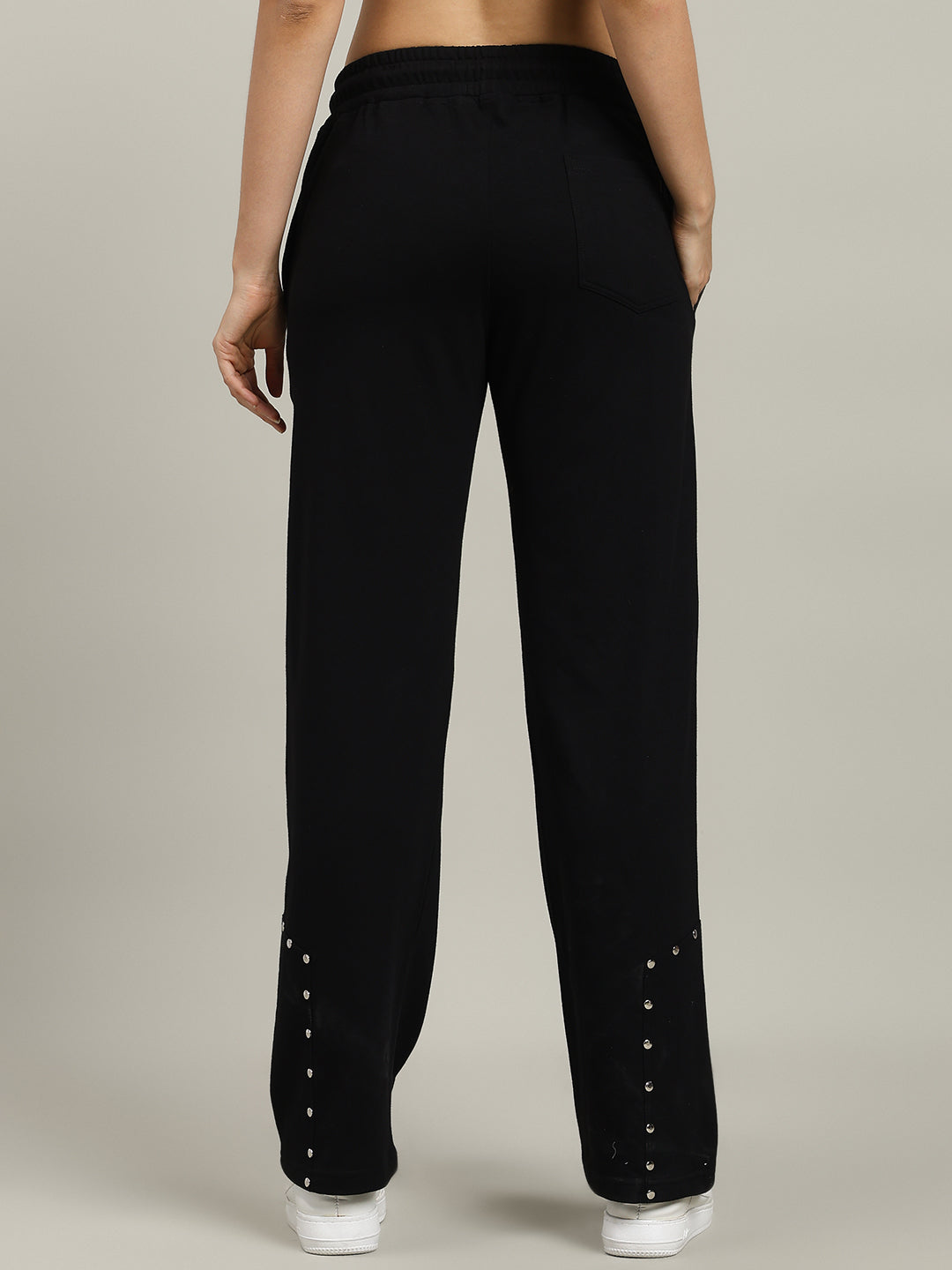 WOMEN'S STUNNER RELAXED FIT JOGGER (BLACK)