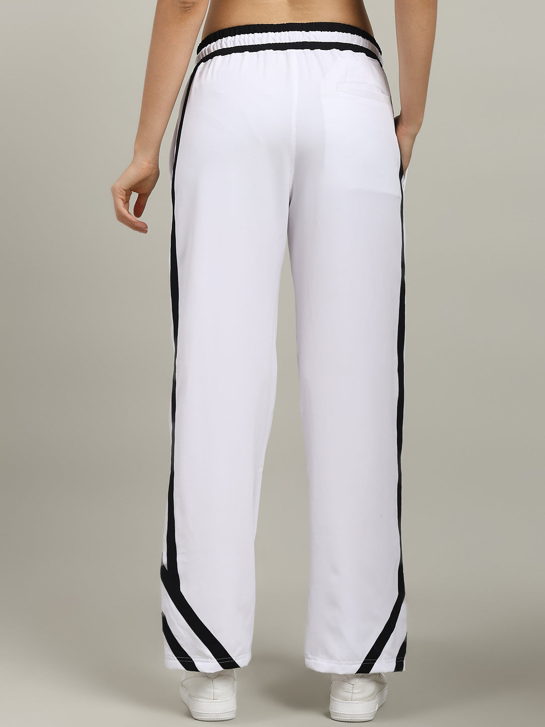 WOMEN'S CARMINE RELAXED FIT JOGGER (WHITE)