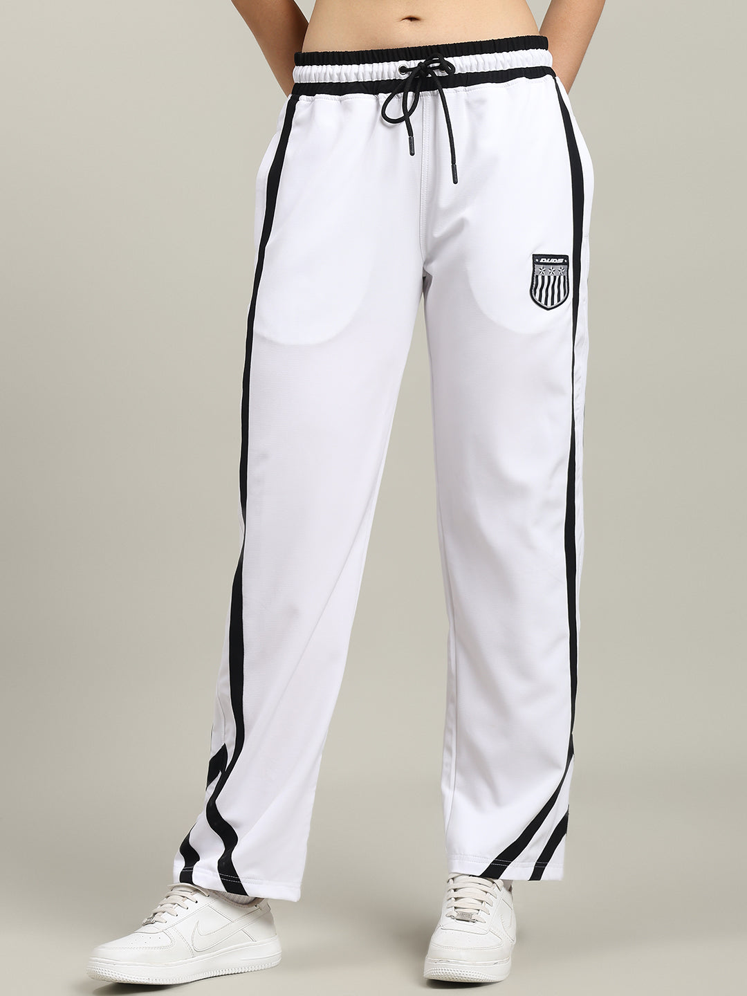WOMEN'S CARMINE RELAXED FIT JOGGER (WHITE)