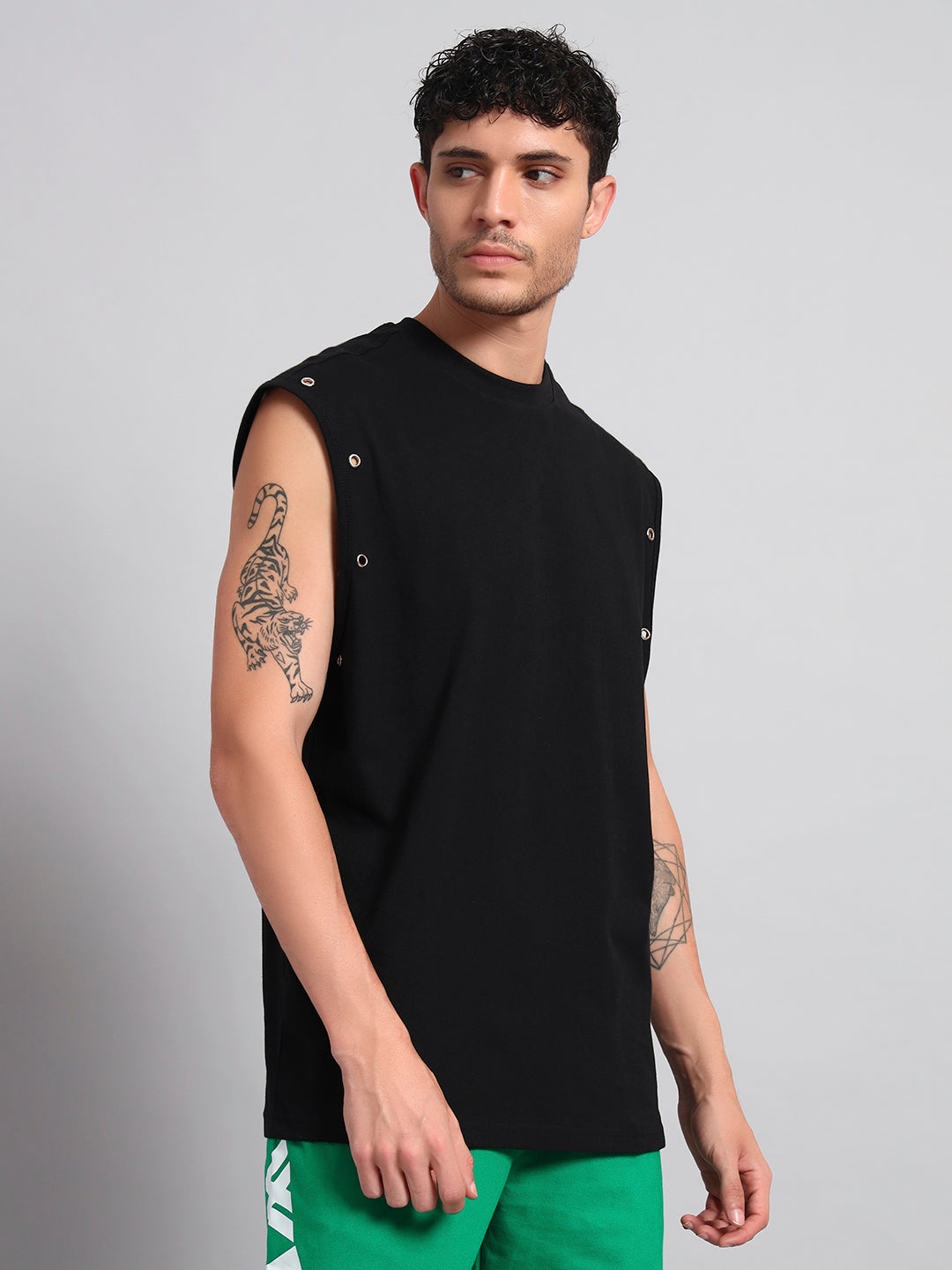 ALVEN OVERSIZED T-SHIRT (BLACK)
