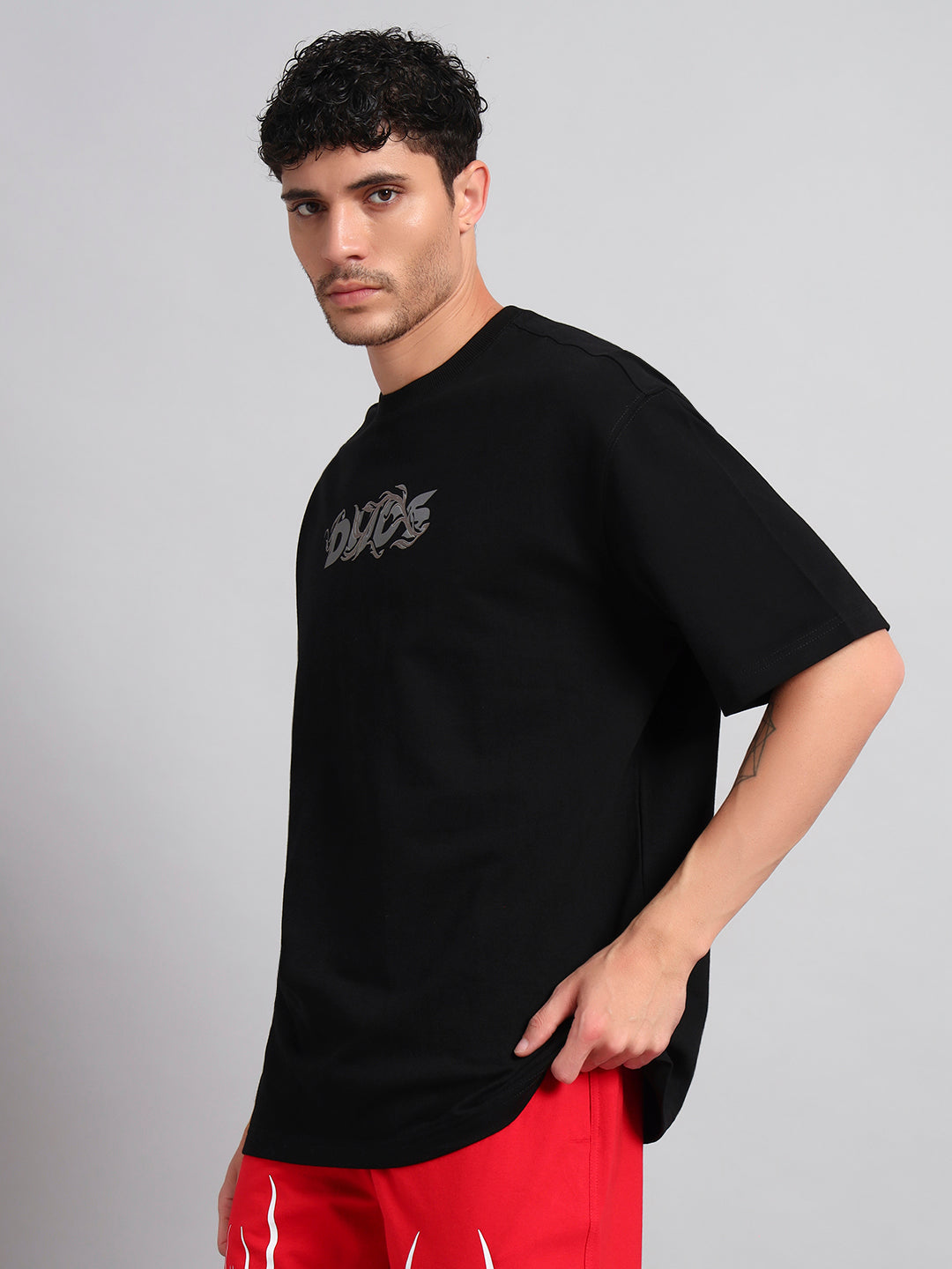 JELVIN OVER-SIZED T-SHIRT (BLACK)