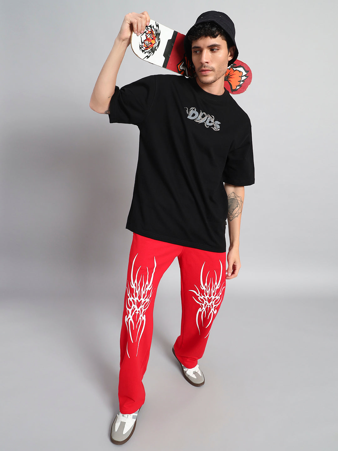 JELVIN OVER-SIZED T-SHIRT (BLACK)