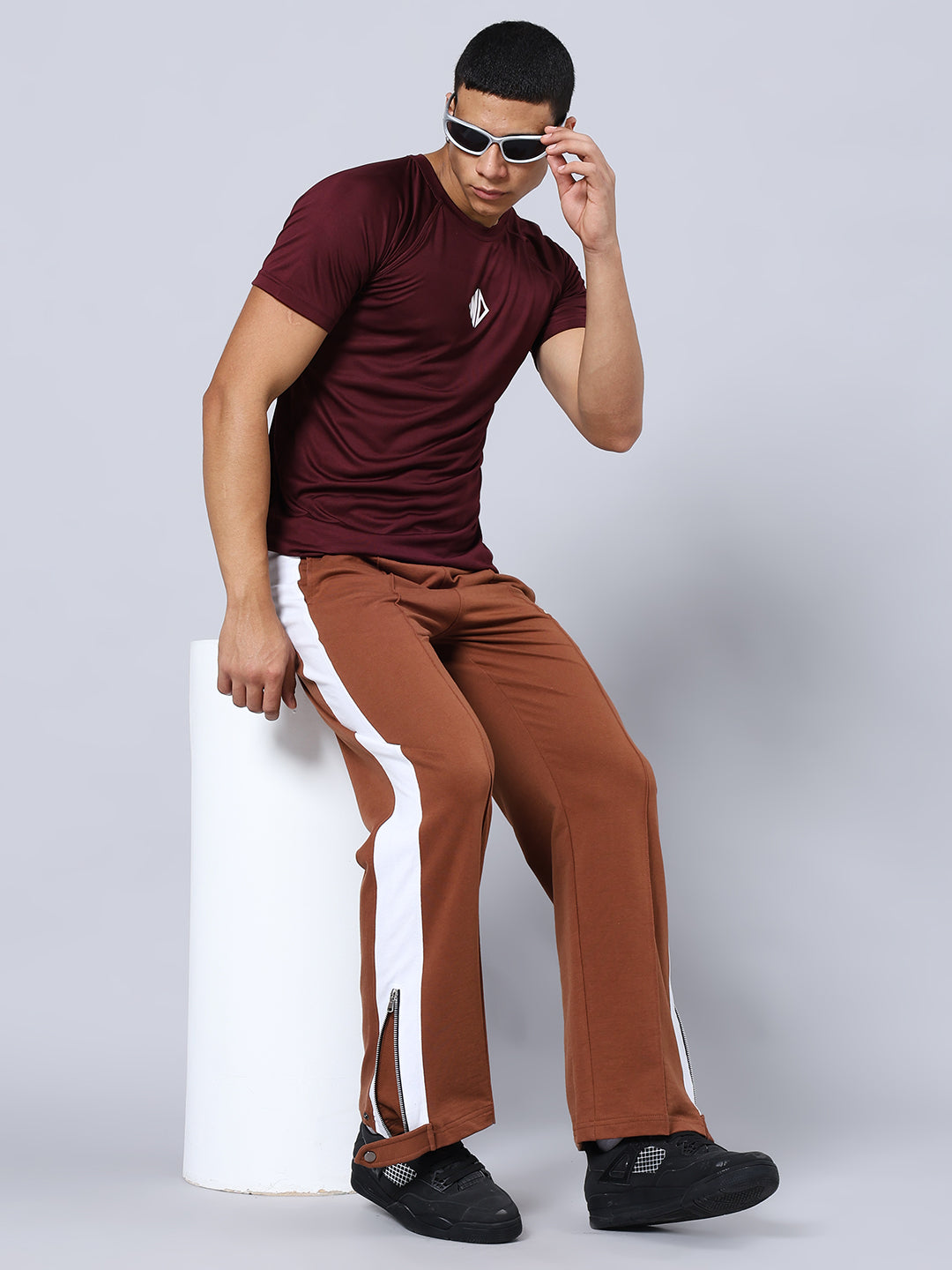 WONDER SLIT ZIPPER JOGGERS (BROWN)