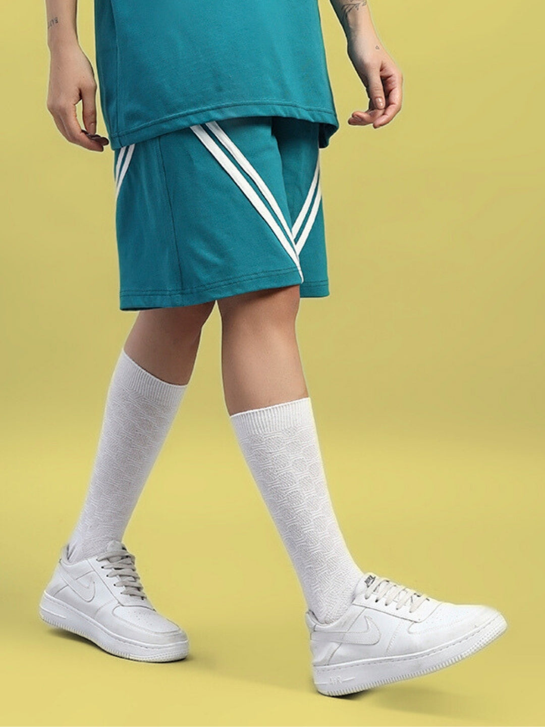 WOMEN'S STAR JUMPER REGULAR FIT SHORTS (TEAL)