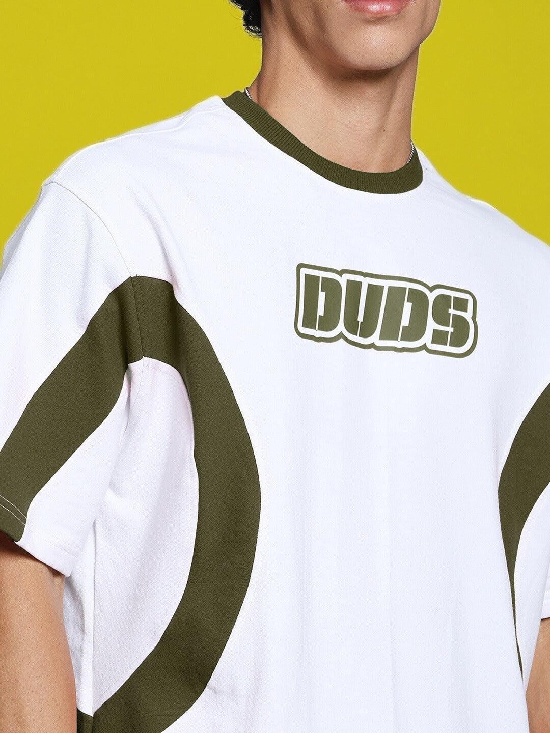 EZEL OVER-SIZED T-SHIRT (OLIVE WHITE)
