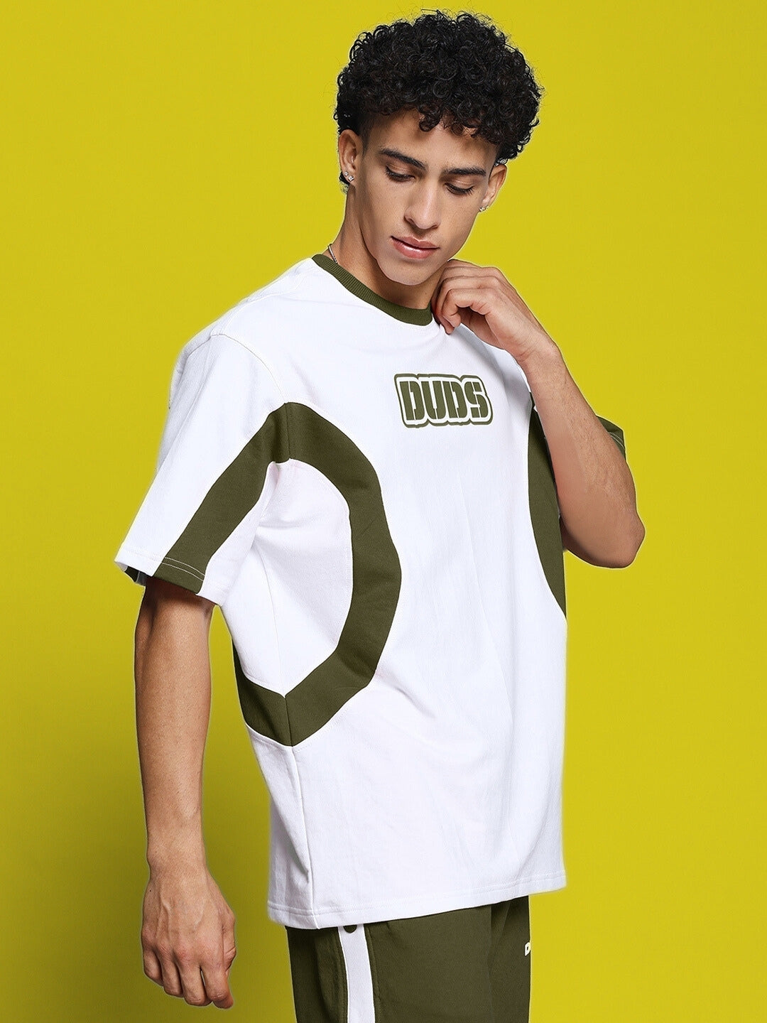 EZEL OVER-SIZED T-SHIRT (OLIVE WHITE)