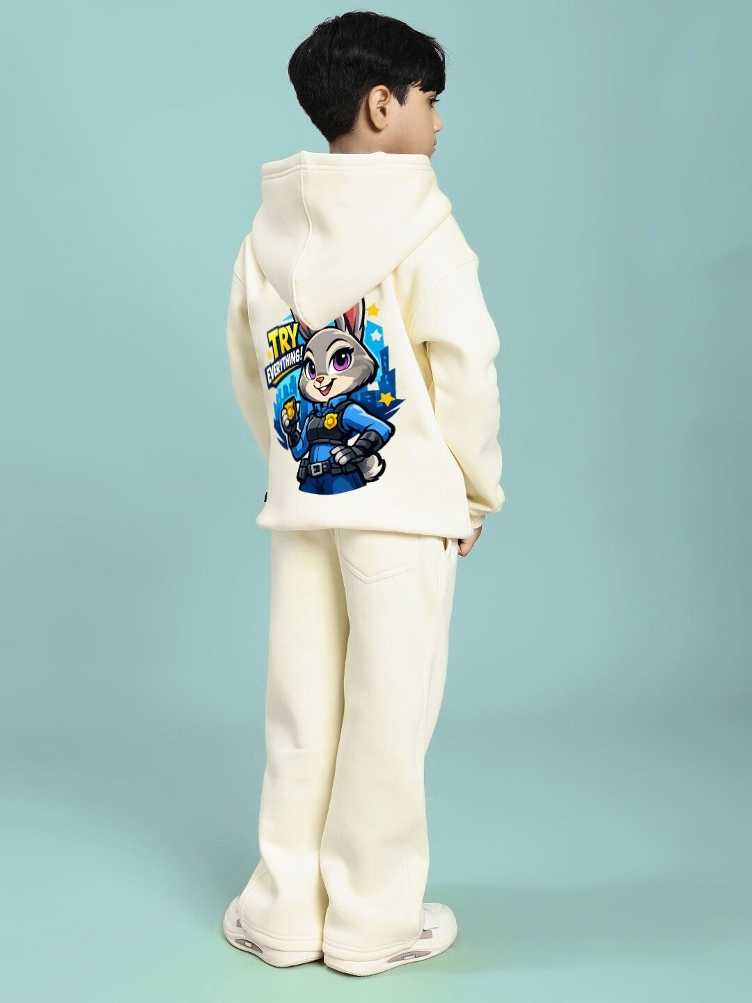 ZOOTOPIA WORLD FLEECE CO-ORD FOR BOYS AND GIRLS OFF WHITE