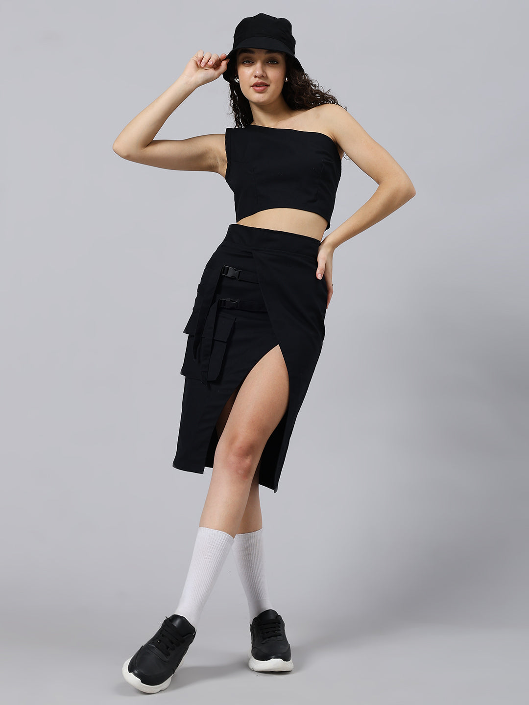 WOMEN'S COOKSEY CROP-TOP (BLACK)