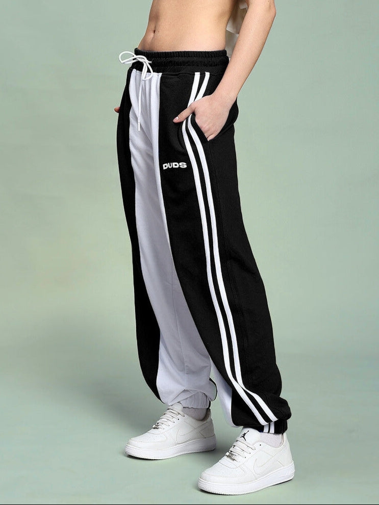 WOMEN'S BALMY RELAXED FIT JOGGER (BLACK-WHITE)