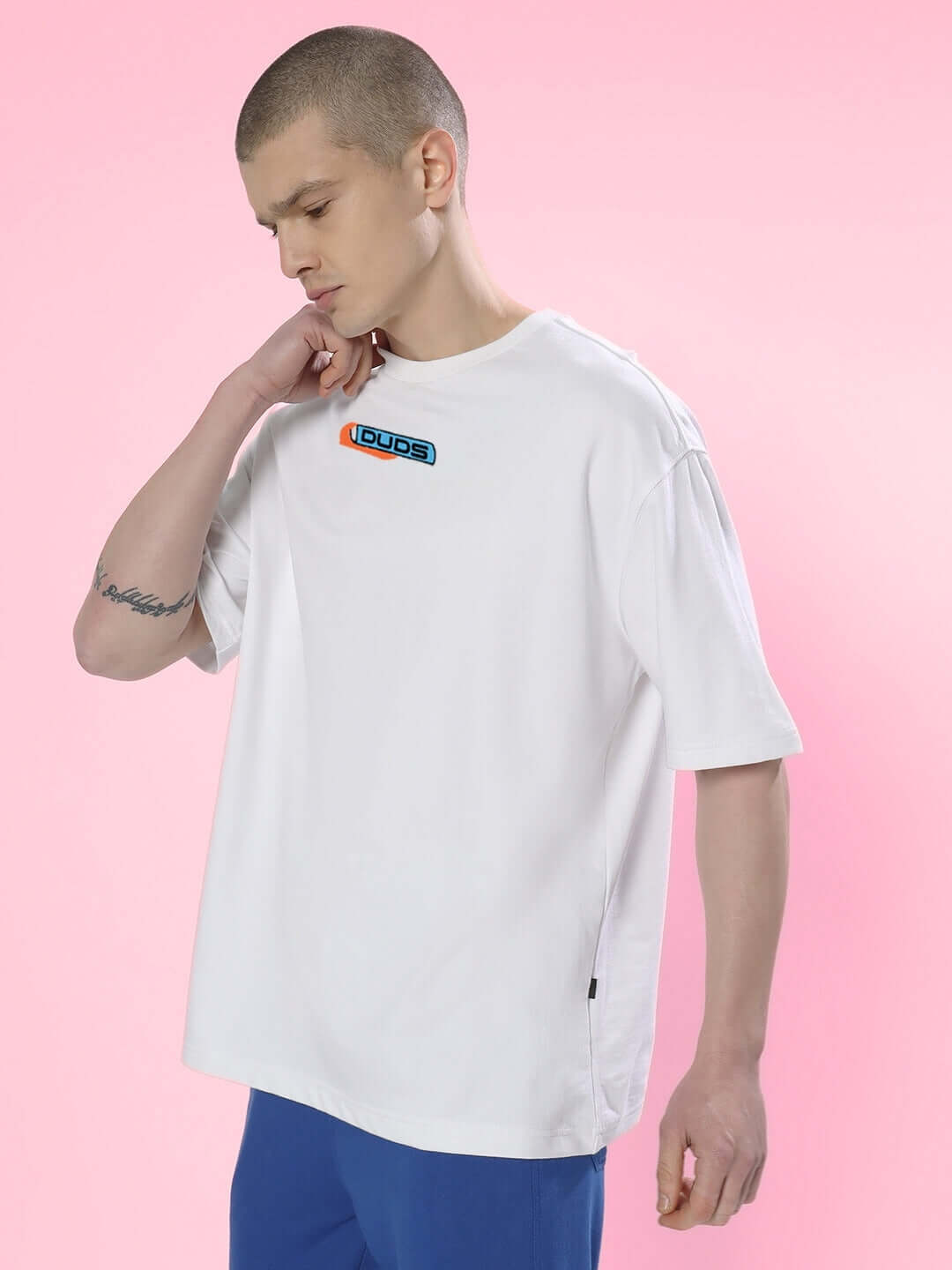 ROBO SHARK OVER-SIZED T-SHIRT WHITE displayed on model, made of premium heavy gauge fabric with 97% cotton and 3% elastane.