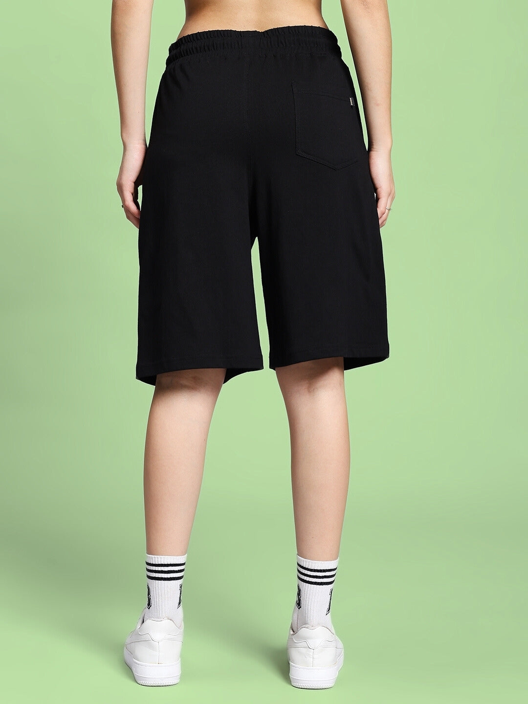 WOMEN'S BE KIND REGULAR FIT SHORTS (BLACK)