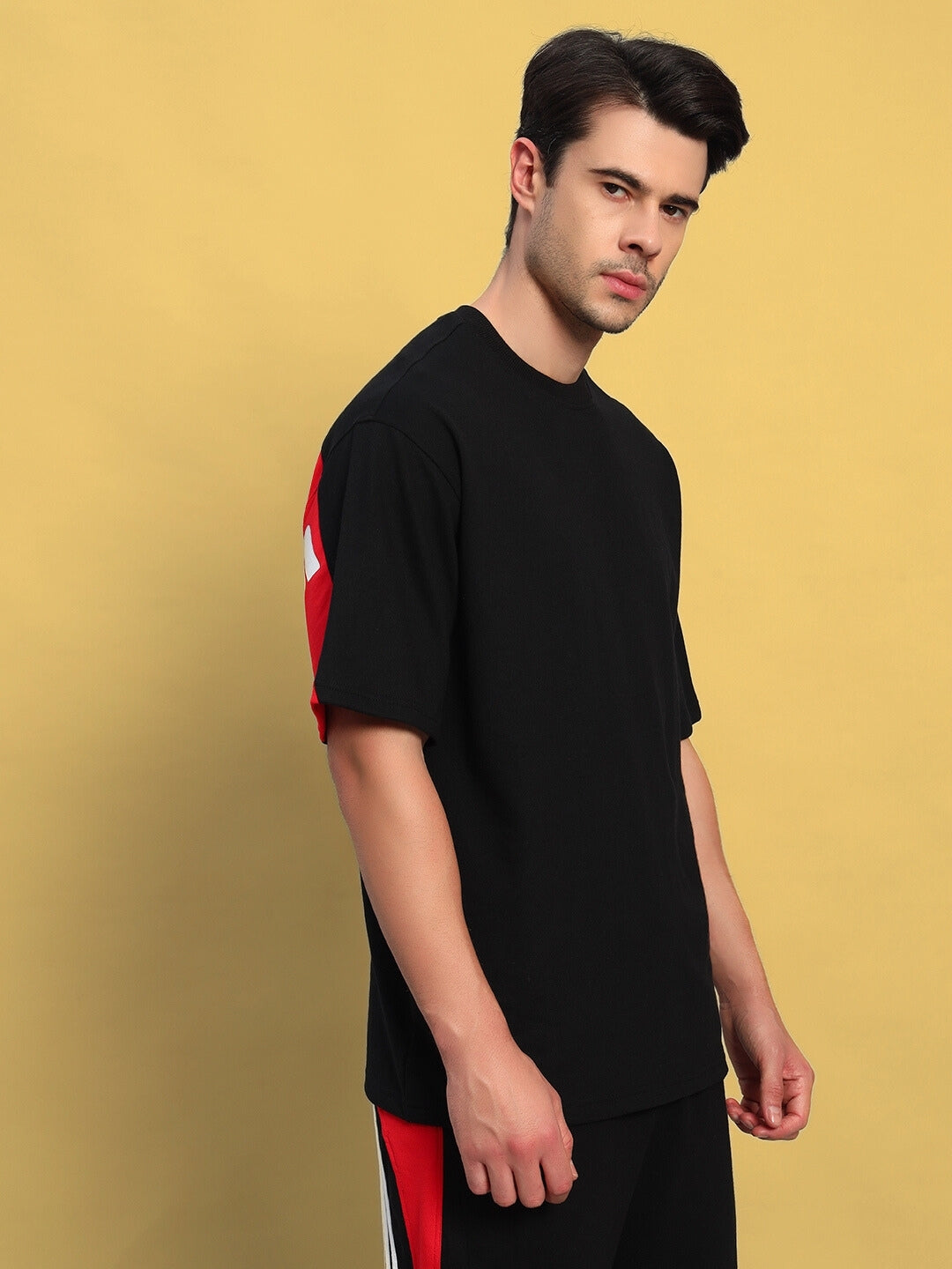 TITAN OVER-SIZED T-SHIRT (BLACK-RED)