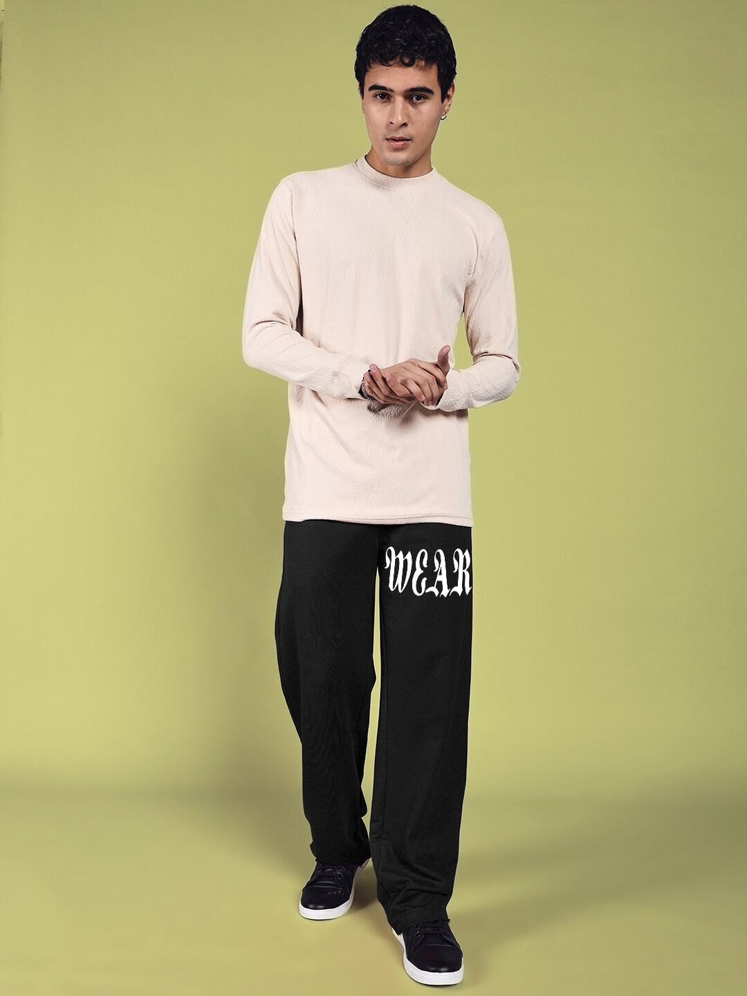 CRIMSON RELAXED FIT JOGGER (BLACK)