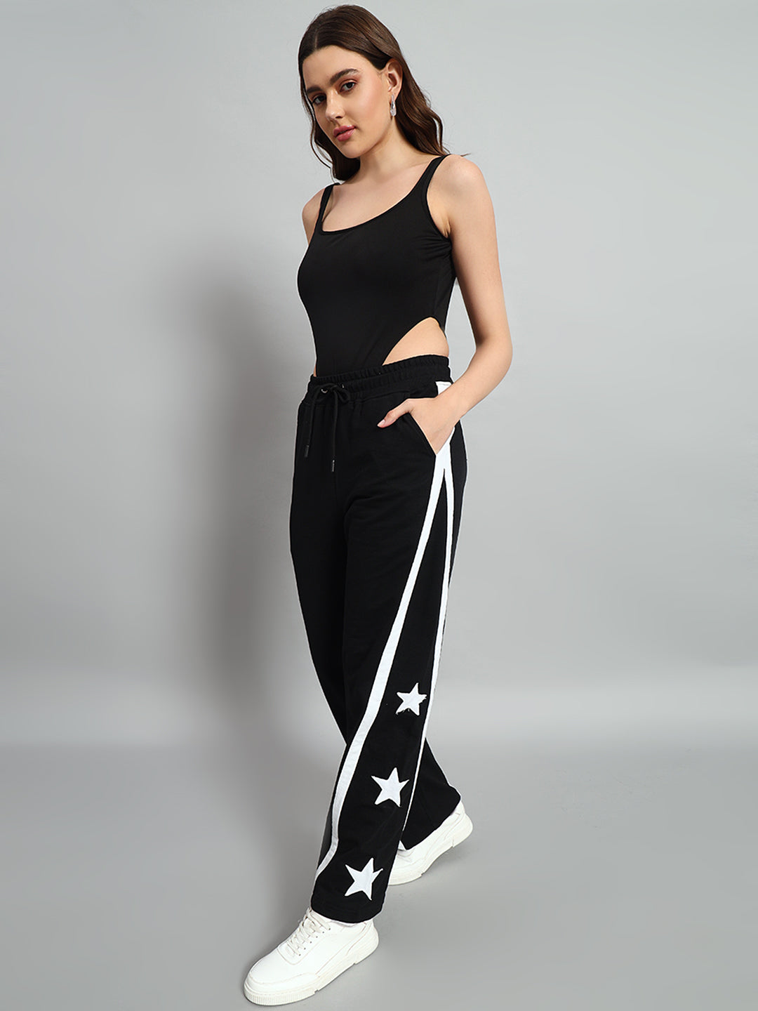 WOMEN'S STELLAR RELAXED JOGGERS (BLACK)