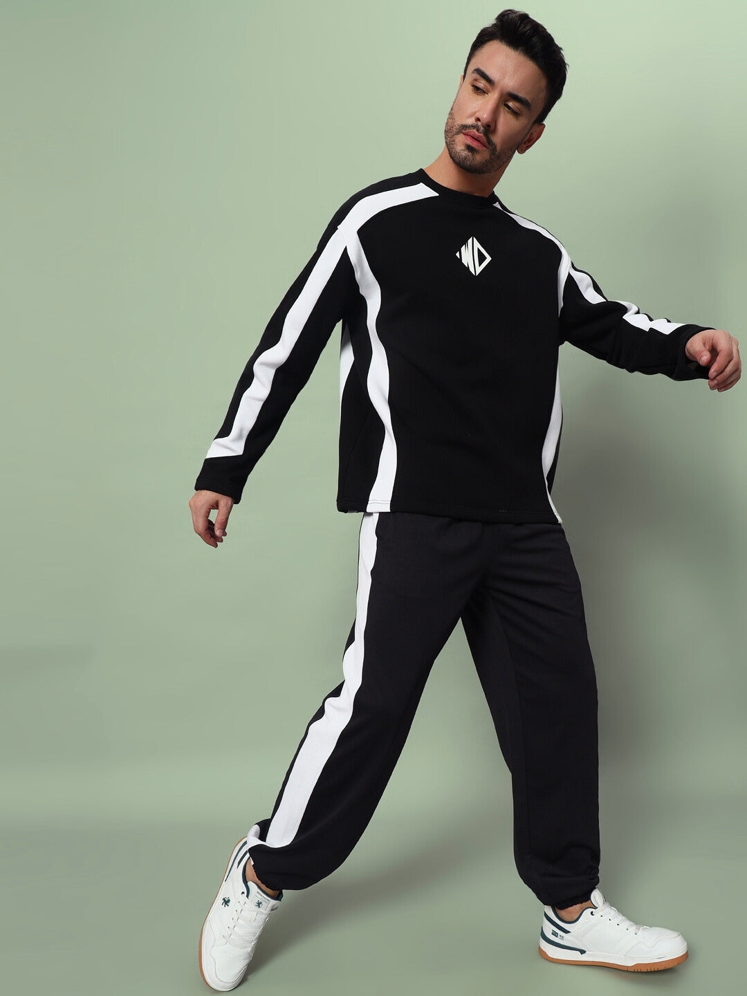 EUPHORIA JOGGERS (BLACK-WHITE)