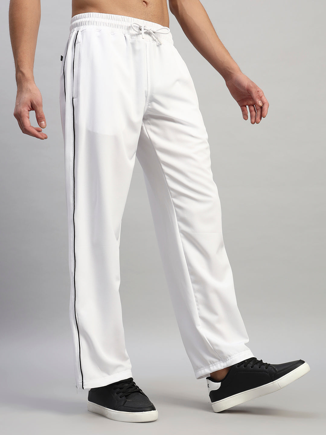 RELIGHT RELAXED-FIT JOGGERS (WHITE)