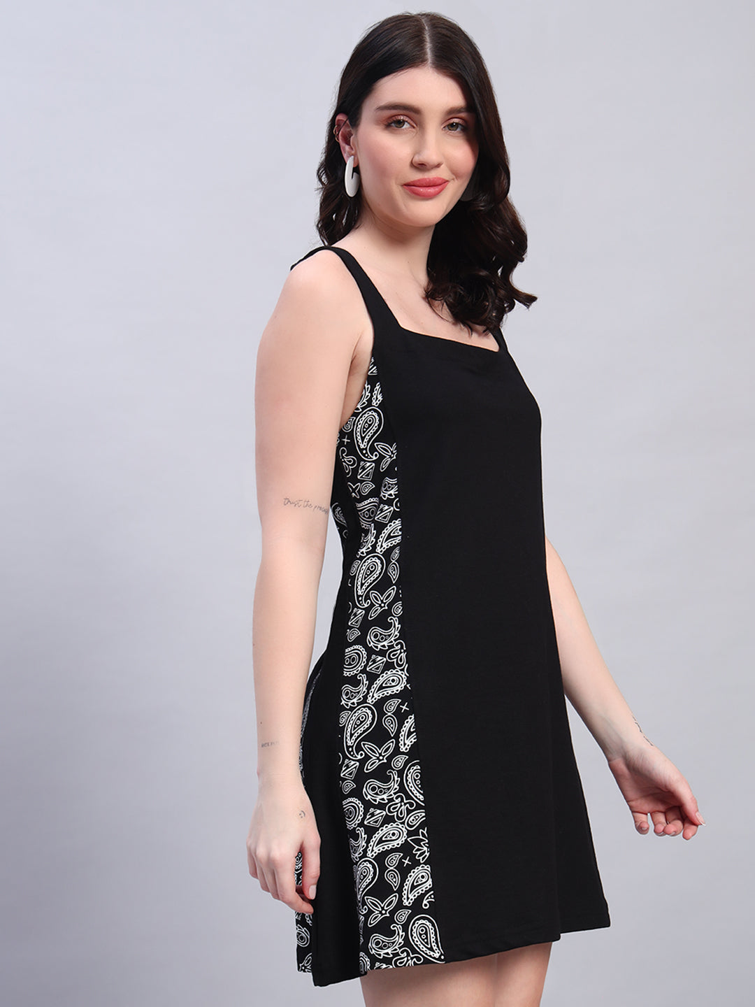 WOMEN'S KUDOS DRESS (BLACK)