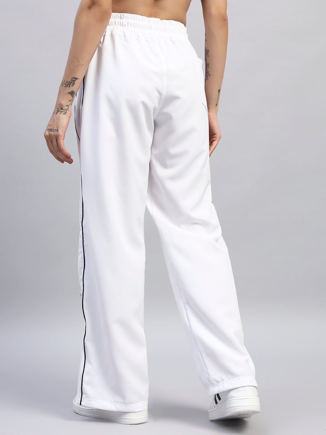 WOMEN'S RELIGHT RELAXED-FIT JOGGERS (WHITE)