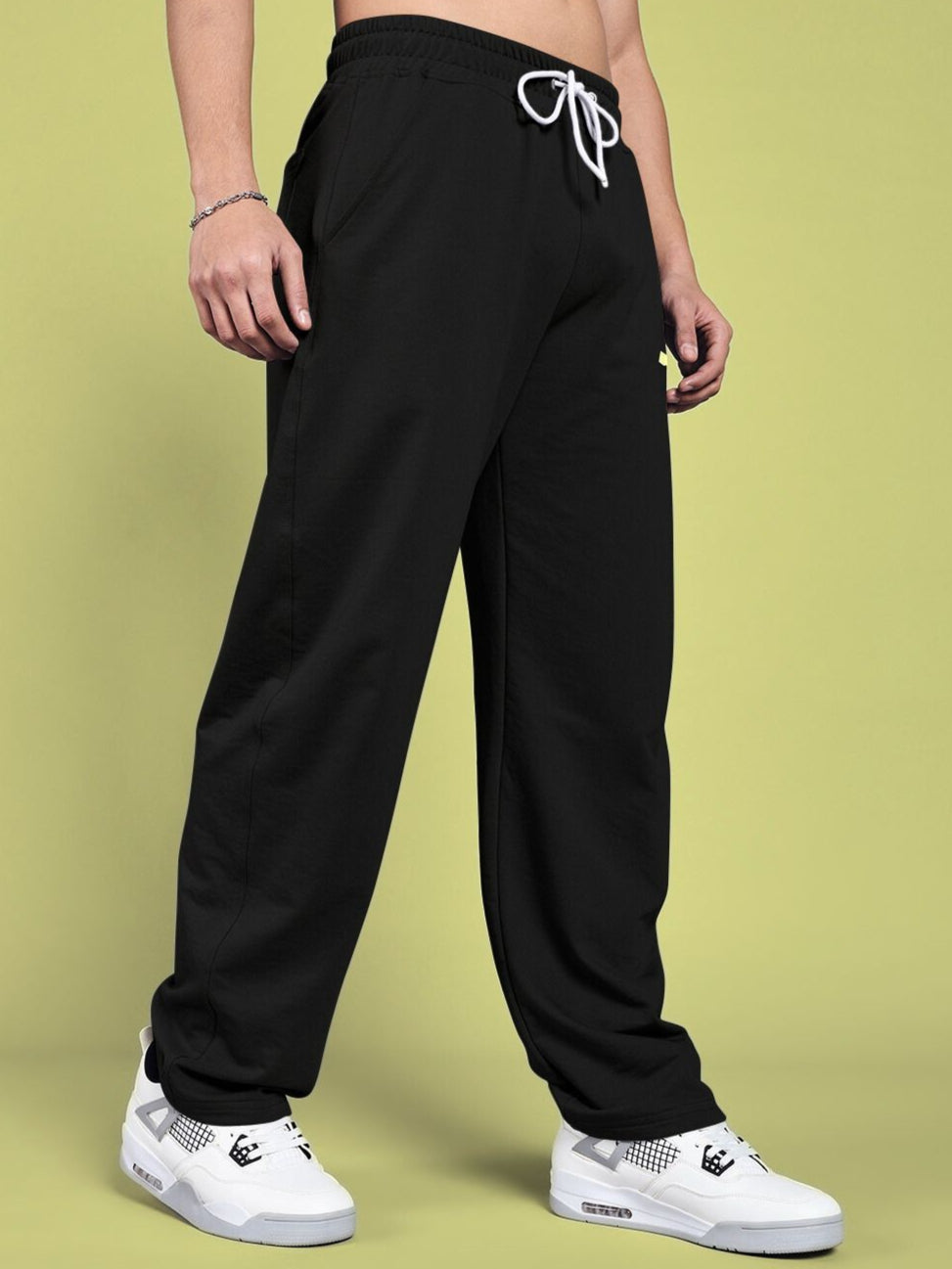 VANILLA RELAXED-FIT JOGGERS (BLACK)