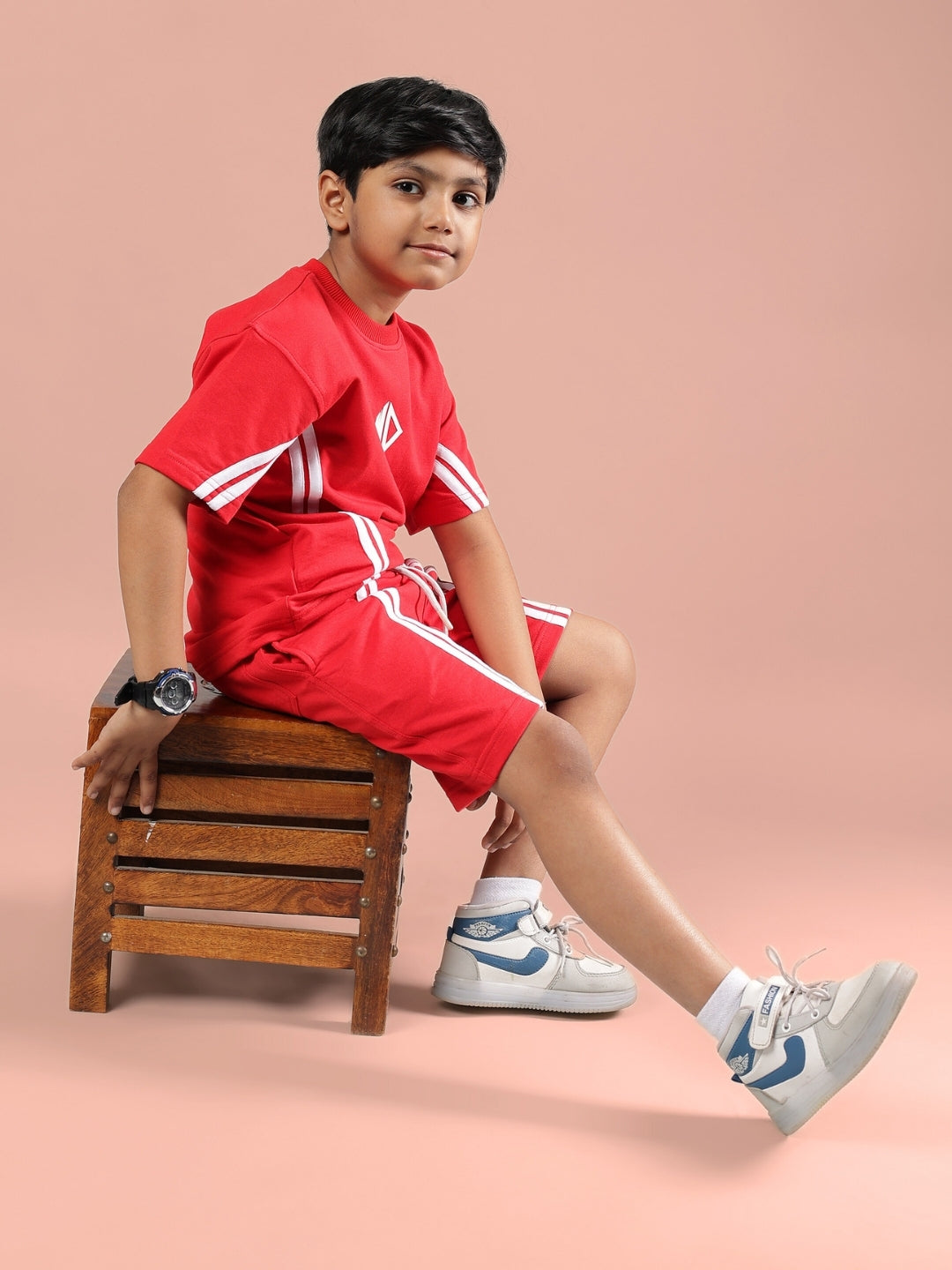 OUTLOOK T-SHIRT FOR BOYS & GIRLS (RED)