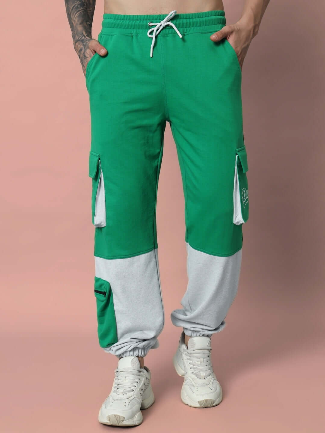 SKYSCRAPER RELAXED FIT CARGO PANT GREEN with custom fit option and stylish design