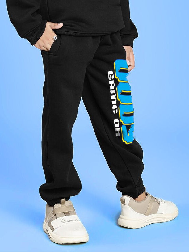 GAME ON PRINT FLEECE JOGGER FOR BOYS AND GIRLS BLACK with bold graphic and sporty style for kids.