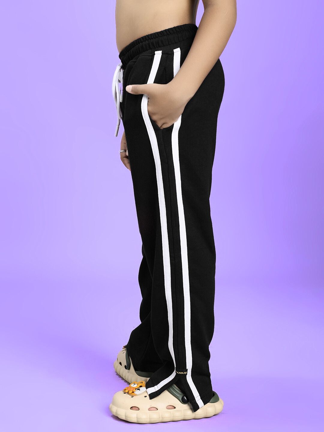 MOSCOW RELAXED FIT JOGGER FOR BOYS AND GIRLS BLACK