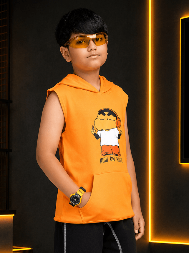 BEAT MODE SLEEVELESS HOODED T-SHIRT FOR BOYS GIRLS ORANGE on a boy wearing sunglasses and headphones.