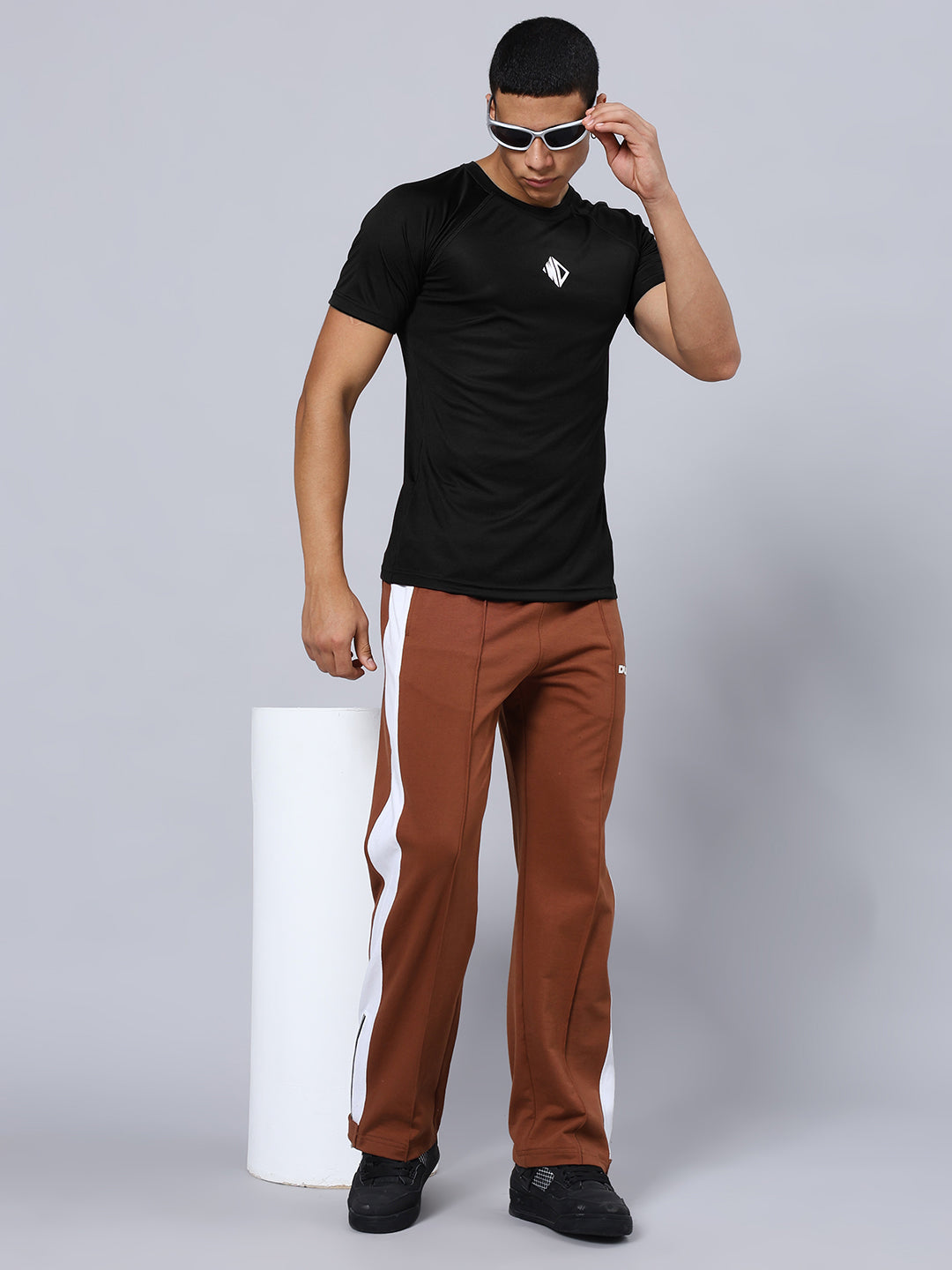 CRISTINIO REGULAR FIT T-SHIRT (BLACK)