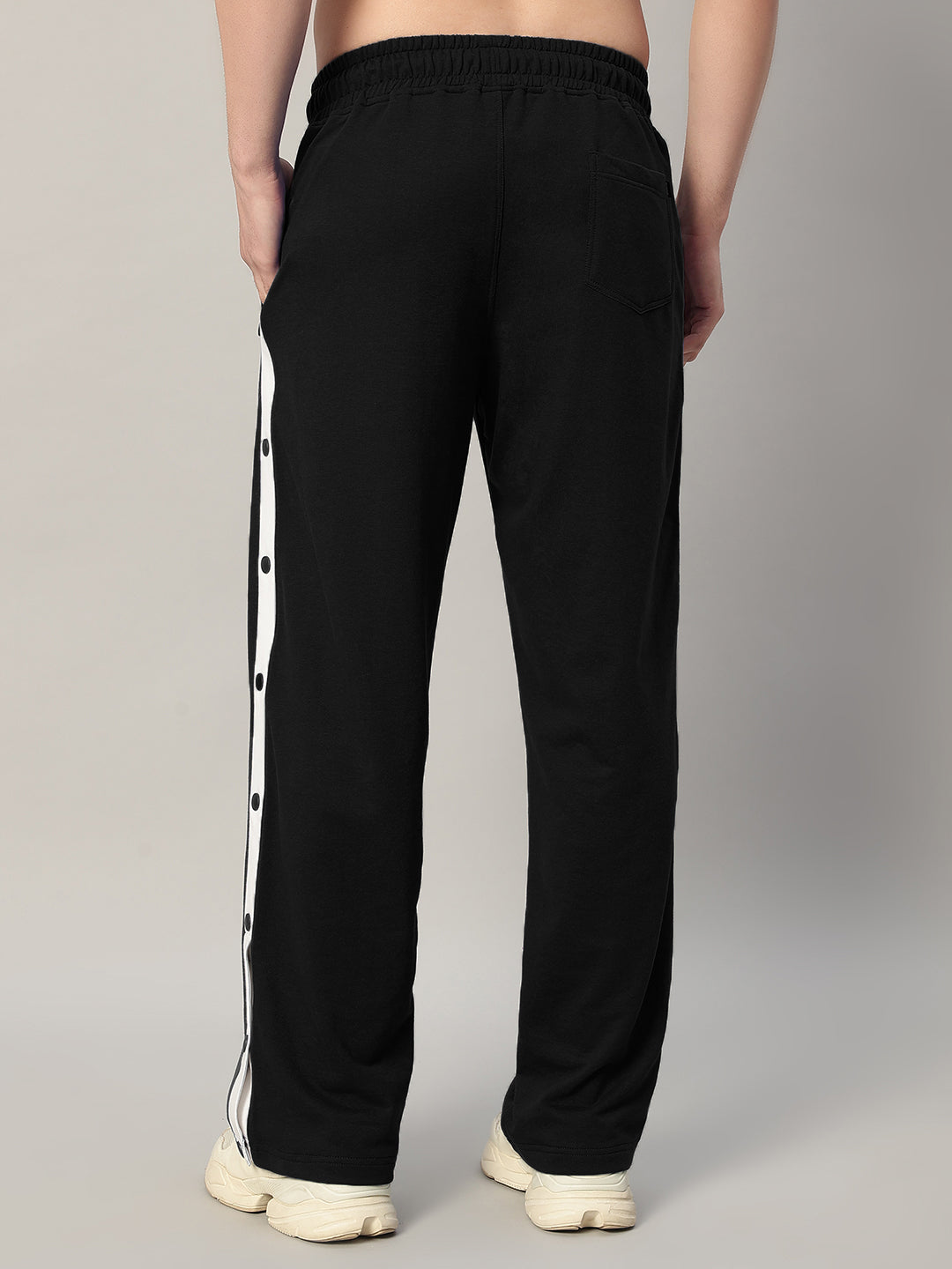 EZEL RELAXED FIT JOGGER (BLACK)