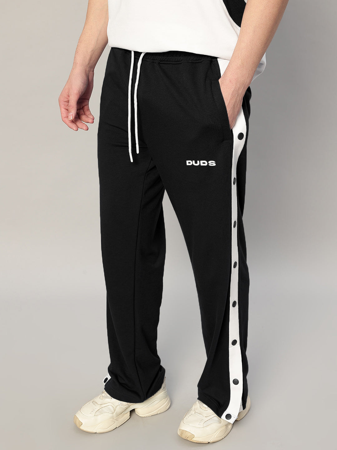 EZEL RELAXED FIT JOGGER (BLACK)