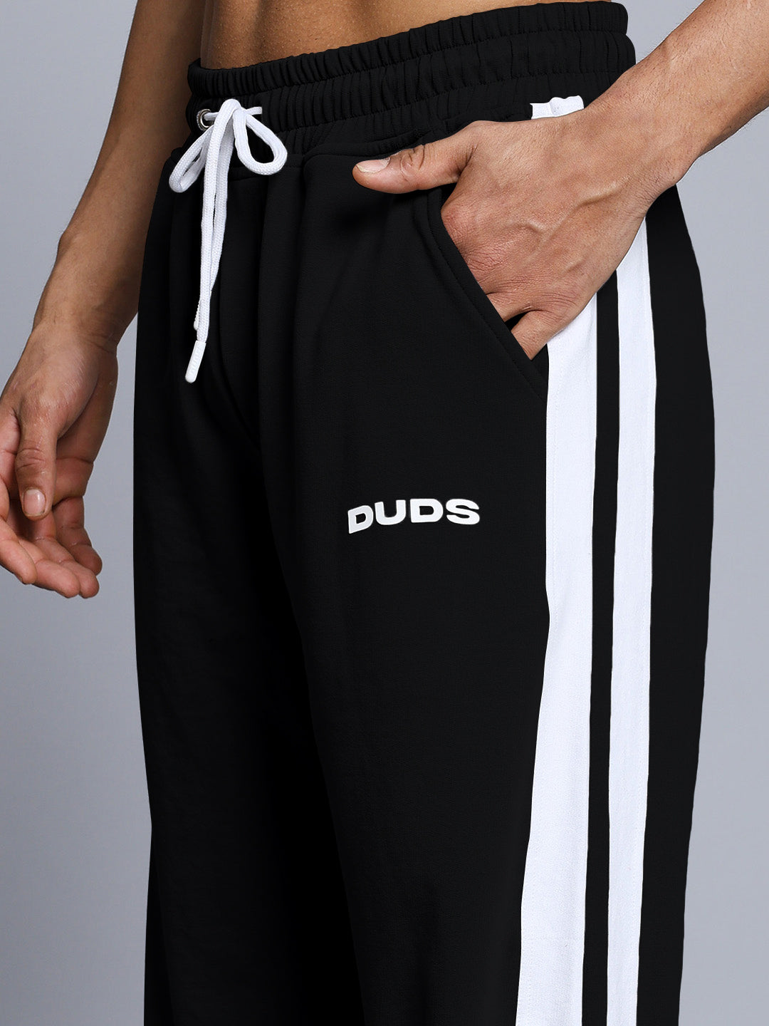 RONNY SIDE STRIPE JOGGER (BLACK-WHITE)