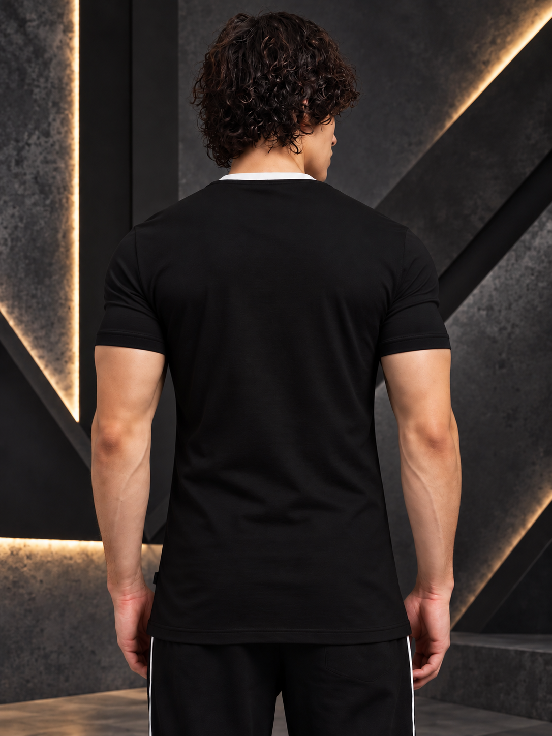 ANGULAR REGULAR FIT T-SHIRT BLACK