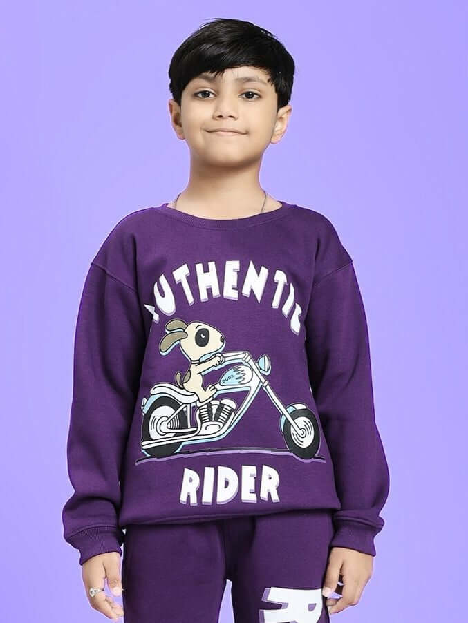 AUTHENTIC RIDER FLEECE SWEATSHIRT FOR BOYS AND GIRLS PURPLE worn by kid with playful design