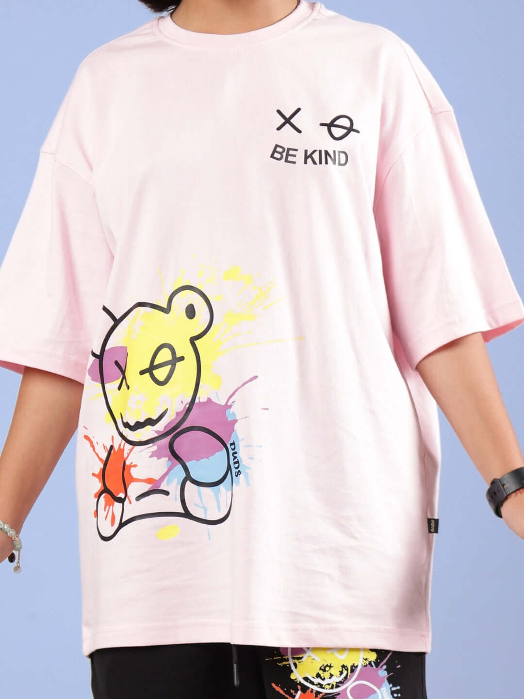 Pink BE KIND OVERSIZED T-SHIRT FOR BOYS GIRLS with graphic design, promoting kindness and empathy, ideal gender-neutral casual fashion.