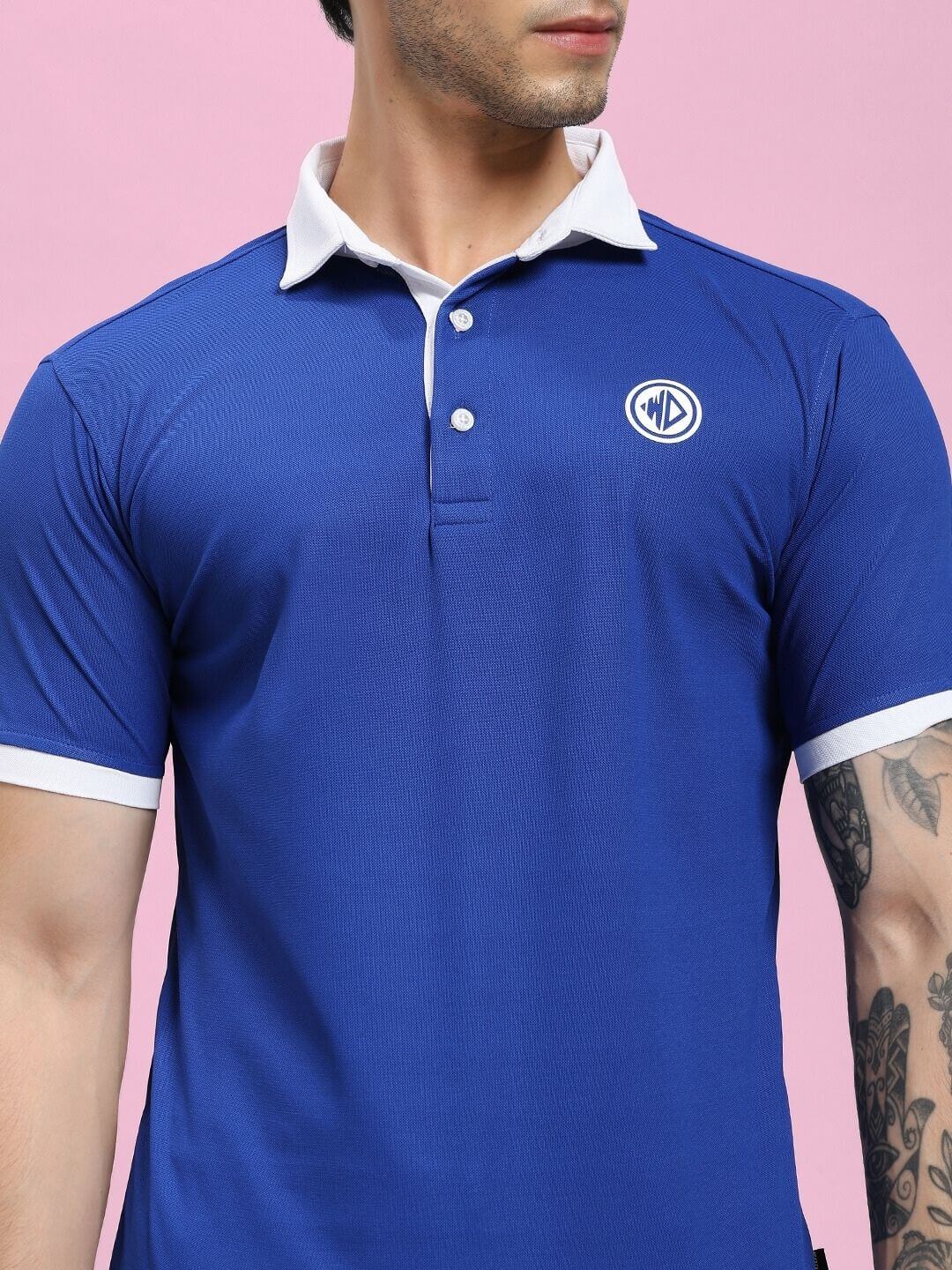 EDGE POLO REGULAR FIT T-SHIRT BLUE featuring white collar and cuffs, perfect for comfort and style.