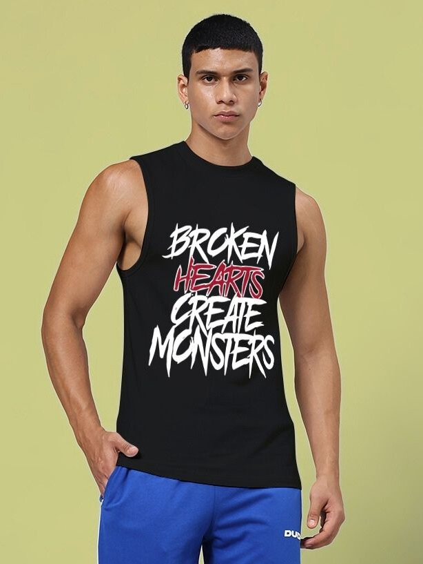 BROKEN HEART PRINT SLEEVELESS T-SHIRT BLACK worn by male model