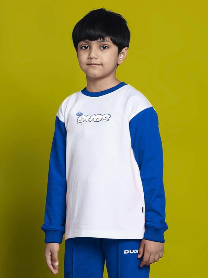 DORAEMON SWEATSHIRT FOR BOYS GIRLS WHITE BLUE - Kids' cozy fleece sweatshirt with Doraemon print, unisex design in white and blue.