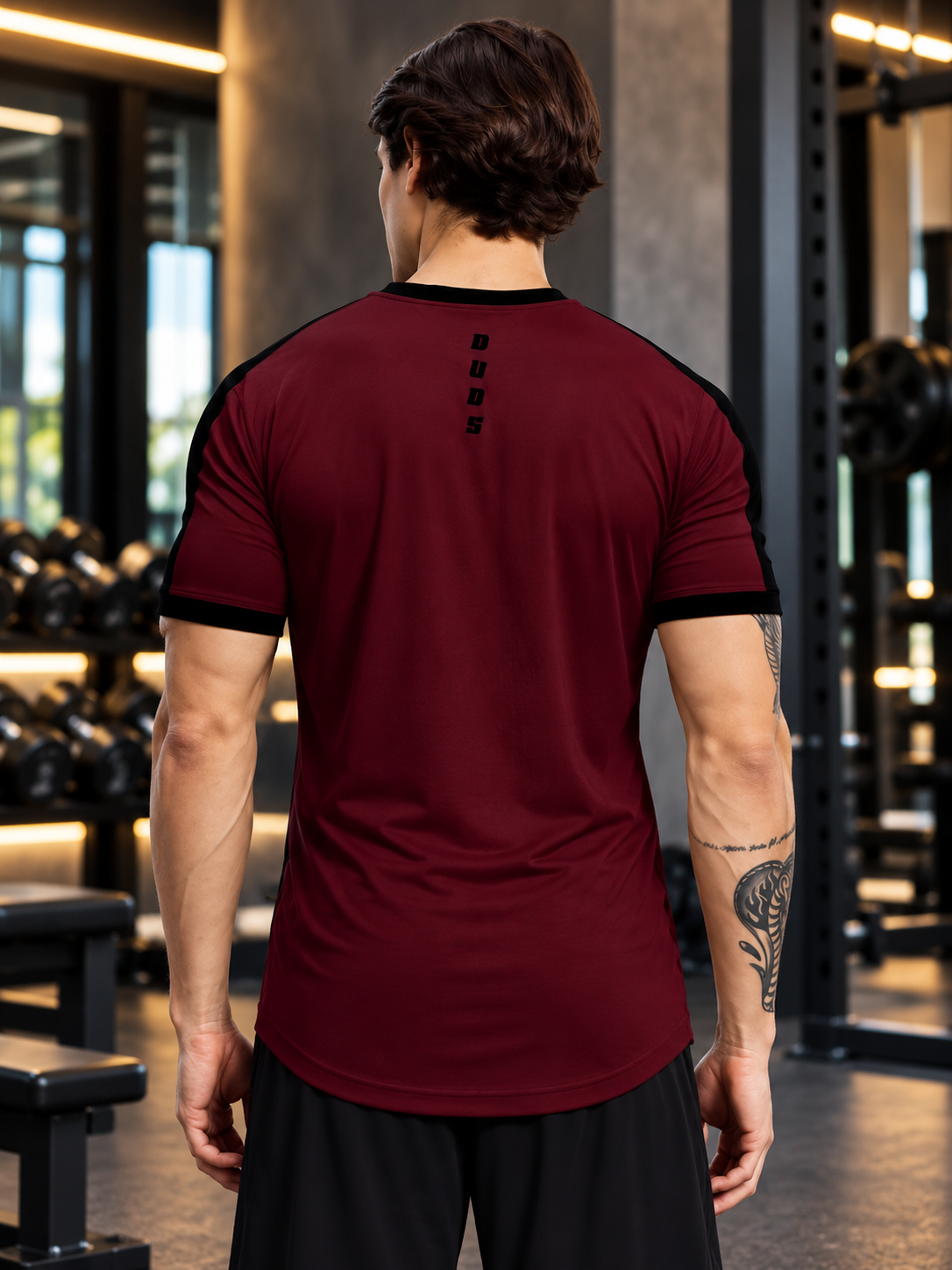 SHERPA REGULAR FIT T-SHIRT MAROON