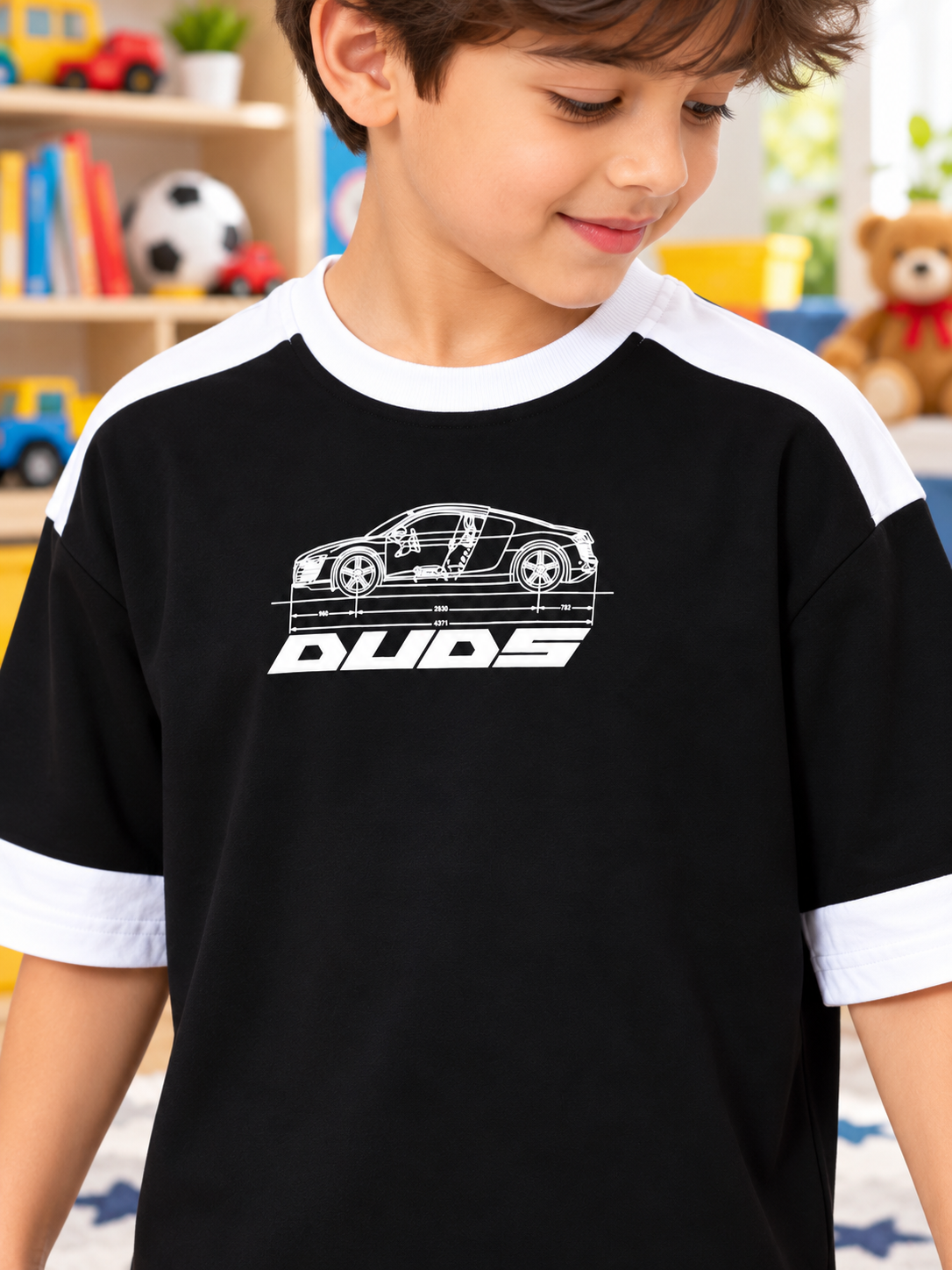 AUDI R8 OVERSIZED T-SHIRT FOR BOYS GIRLS BLACK