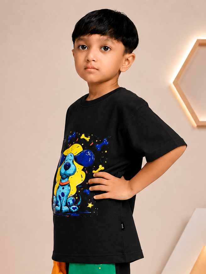 CUTE BLUE PUPPY OVERSIZED T-SHIRT FOR BOYS GIRLS BLACK displayed on a child, showcasing its playful design and style.