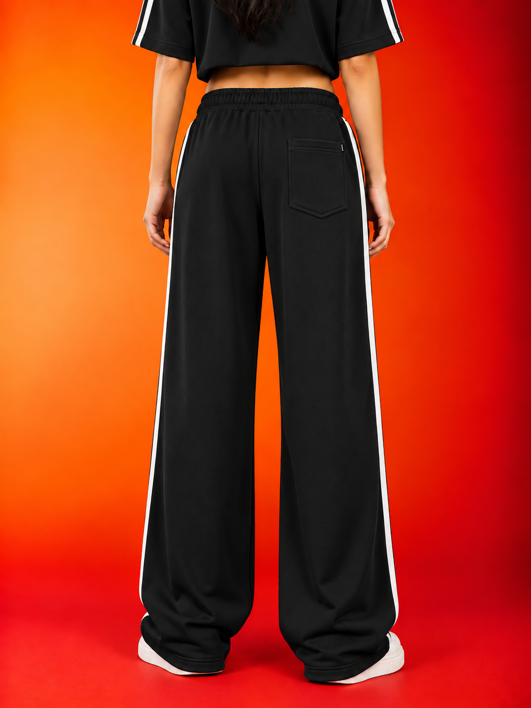 WOMEN ROSTER RELAXED FIT JOGGERS BLACK WHITE