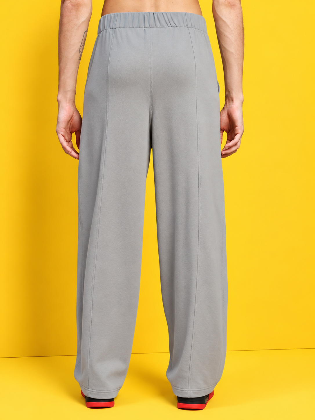 METALLIC HARDWARE ACCENT JOGGERS GREY
