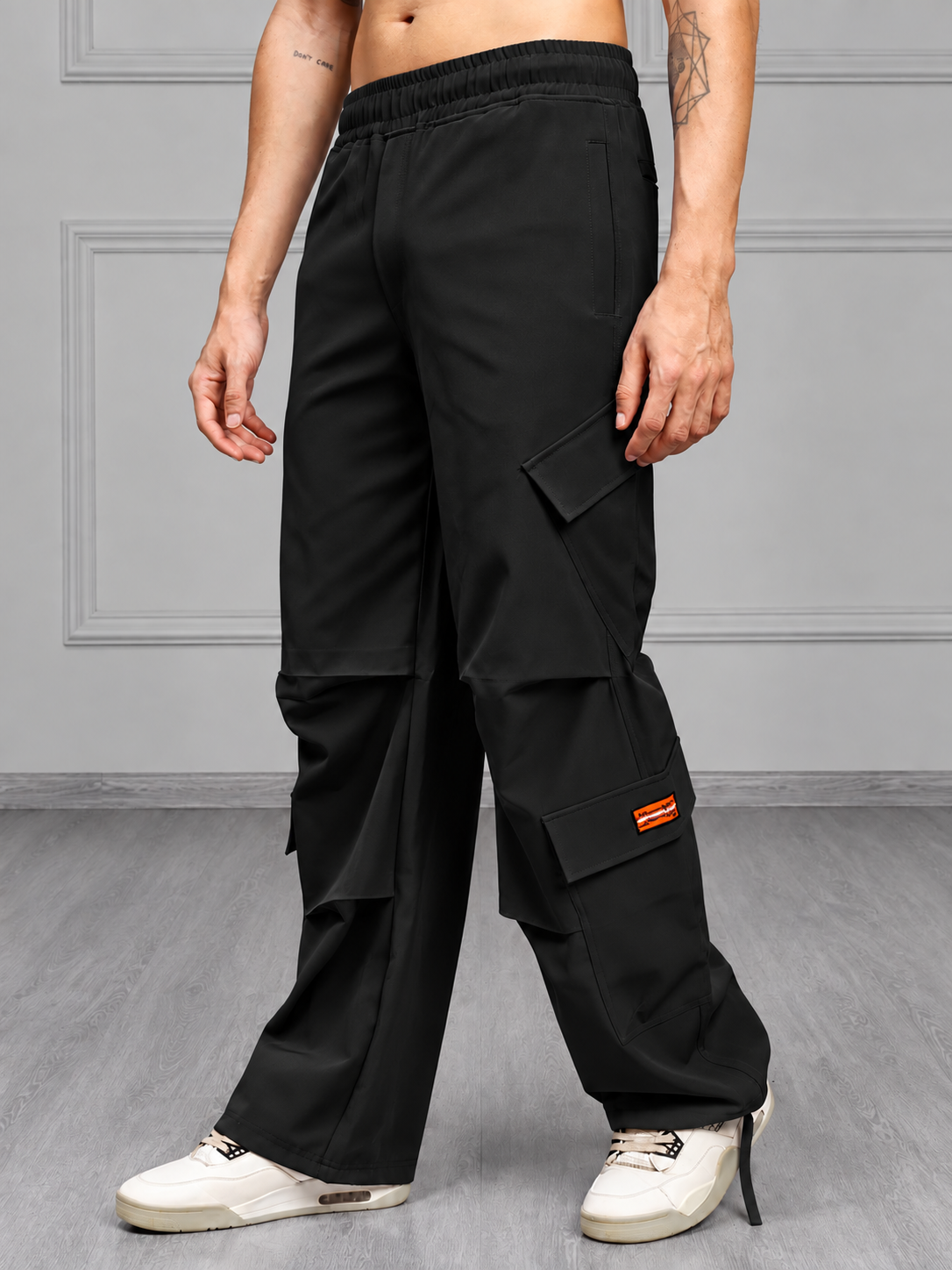 RELAXED FIT MULTI POCKET CARGO PANTS BLACK