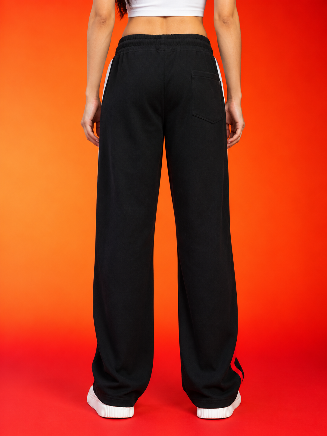 WOMEN METROPOLITAN CONTRAST GRAPHIC JOGGERS BLACK MULTI