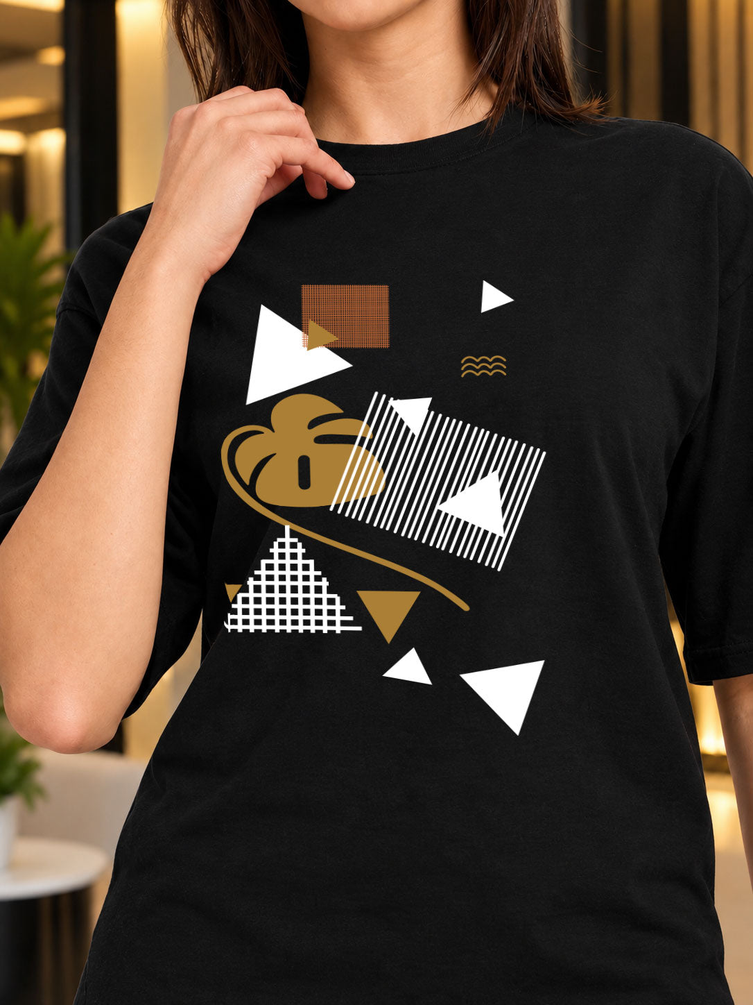 WOMEN GEOMETRIC LEAF TEXT T-SHIRT BLACK
