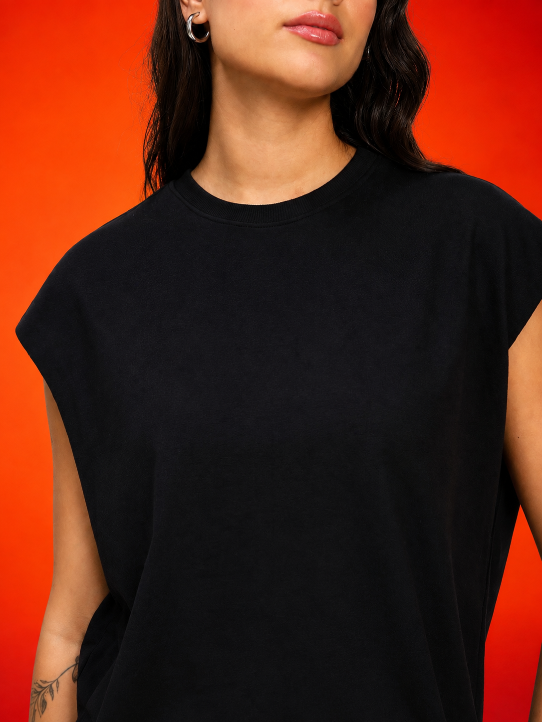WOMEN DRIVE MONOCHROME SLEEVELESS T-SHIRT BLACK