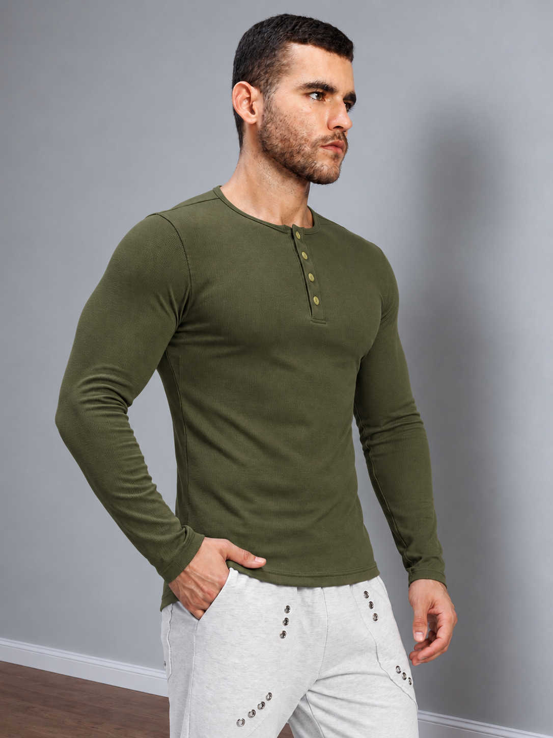 ATHLETIC FIT BUTTON-UP OLIVE GREEN