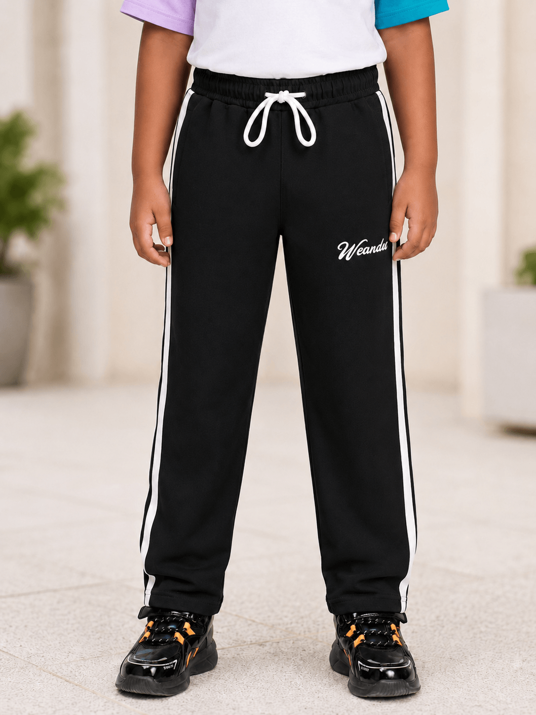 SPORTY STRIPE JOGGER FOR BOYS AND GIRLS BLACK