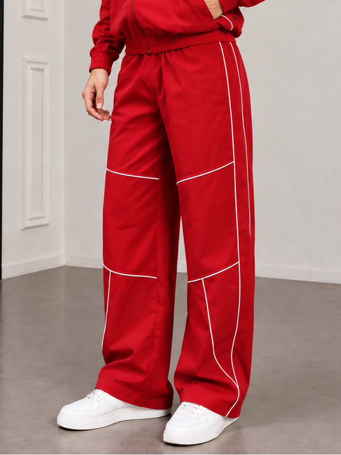 WOMEN RAIDER RELAXED PANT JOGGER BLACK RED